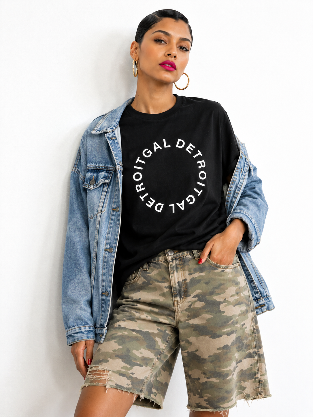 Detroit Gal Circle Logo Tee
